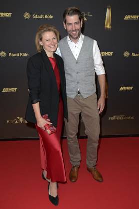 Julia Schmitt-Thiel und Claus von Wagner bei der Verleihung des Deutschen Fernsehpreises 2024 - Die Nacht der Kreativen in der Flora Köln. Köln, 24.09.2024
