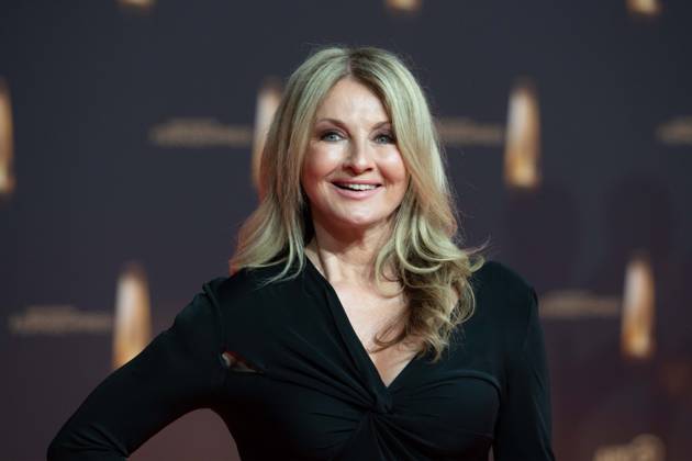 Frauke LUDOWIG, Moderatorin, Roter Teppich, Red Carpet Show, Ankunft, arrival, Verleihung des Deutschen Fernsehpreises, Der Deutsche Fernsehpreis 2024, Deutscher Fernsehpreis 2024 in den MMC Studios Koeln, am 25.09.2024.