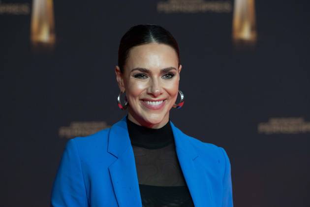 Esther SEDLACZEK, Moderatorin, Roter Teppich, Red Carpet Show, Ankunft, arrival, Verleihung des Deutschen Fernsehpreises, Der Deutsche Fernsehpreis 2024, Deutscher Fernsehpreis 2024 in den MMC Studios Koeln, am 25.09.2024.