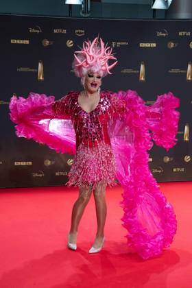 Olivia JONES, Roter Teppich, Red Carpet Show, Ankunft, arrival, Verleihung des Deutschen Fernsehpreises, Der Deutsche Fernsehpreis 2024, Deutscher Fernsehpreis 2024 in den MMC Studios Koeln, am 25.09.2024.