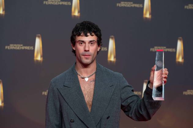 Bilder des Jahres 2024, Entertainment 09 September Entertainment Themen der Woche KW39 Entertainment Bilder des Tages Aaron ALTARAS, Schauspieler Preistraeger bester Schauspieler Verleihung des Deutschen Fernsehpreises, Der Deutsche Fernsehpreis 2024, Deutscher Fernsehpreis 2024 in den MMC Studios Koeln, am 25.09.2024.
