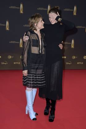 Mala Emde und Katharina Stark bei der Verleihung des Deutschen Fernsehpreises 2024 in den MMC Studios. Köln, 25.09.2024