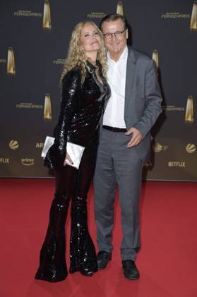 Katja Burkard mit Partner Hans Mahr bei der Verleihung des Deutschen Fernsehpreises 2024 in den MMC Studios. Köln, 25.09.2024