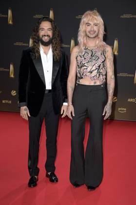 Tom Kaulitz und Bill Kaulitz bei der Verleihung des Deutschen Fernsehpreises 2024 in den MMC Studios. Köln, 25.09.2024
