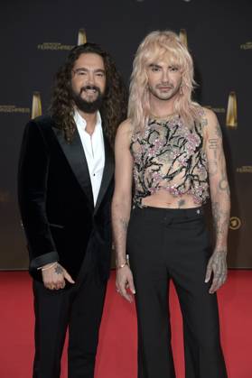 Tom Kaulitz und Bill Kaulitz bei der Verleihung des Deutschen Fernsehpreises 2024 in den MMC Studios. Köln, 25.09.2024