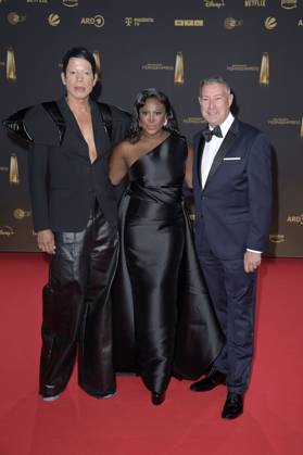 Jorge Gonzalez, Motsi Mabuse und Joachim Llambi bei der Verleihung des Deutschen Fernsehpreises 2024 in den MMC Studios. Köln, 25.09.2024