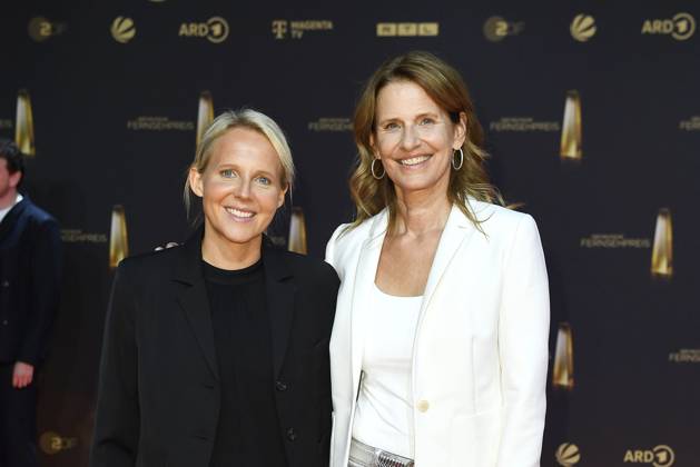 Friederike Kromp und Katrin Mueller-Hohenstein bei der Verleihung vom Deutschen Fernsehpreis am 25.09.2024 in Koeln Deutscher Fernsehpreis Verleihung 2024 in Koeln