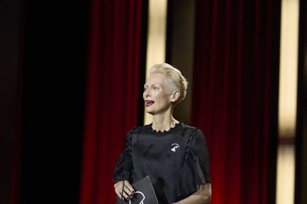San Sebastian Film Festival - Pedro Almodovar Awarded Tilda Swinton attends the delivery of the Donosti Award to Pedro Almodovar during 72nd San Sebastian International Film Festival at Kursaal Palace on September 26, 2024 in Donostia San Sebastian, Spain Photo by ABACAPRESS.COM San Sebastian Euskadi Spain  Copyright: xABACAx