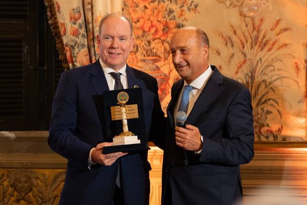 Entertainment Themen der Woche KW39 **NO WEB AND NEWSPAPERS ONLY FOR ITALY** International Magna Grecia Award to HSH Albert II of Monaco. In the photo: HSH Albert II of Monaco and Nino Foti  Copyright: xRomax xipa-agency.netx xRomax IPA_Agency_IPA50087897