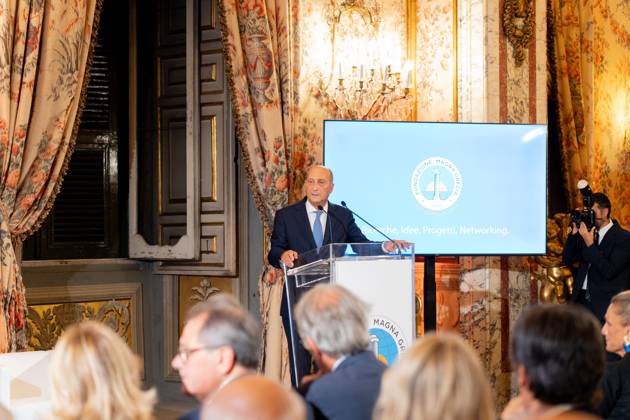 **NO WEB AND NEWSPAPERS ONLY FOR ITALY** International Magna Grecia Award to HSH Albert II of Monaco. In the photo: Nino Foti  Copyright: xRomax xipa-agency.netx xRomax IPA_Agency_IPA50087904