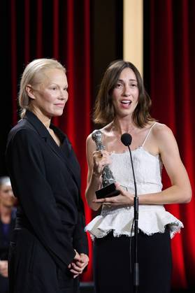 The Winners During The 72nd Edition Of The San Sebastian International Film Festival The film The Last Show Girl with its director Gia Coppola and actress Pamela Anderson receives the special jury prize during the 72nd edition of the San Sebastian International Film Festival in San Sebastian, Spain, on September 28, 2024. San Sebastian Spain  Copyright: xCOOLMediax originalFilename: coolmedia-notitle240928_np4Ad.jpg