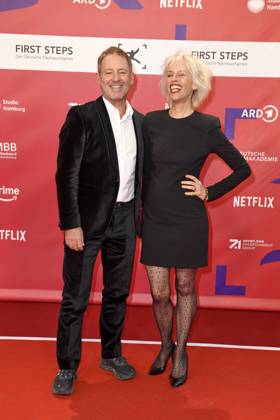 RECORD DATE NOT STATED Verleihung FIRST STEPS 2024 Florian Gallenberger und Katja Eichinger bei der Verleihung FIRST STEPS 2024 im Theater des Westens in Berlin. Copyright: xEventpressxBerndtx