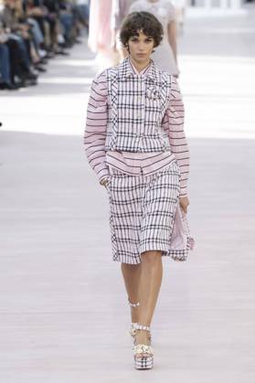 Bilder des Jahres 2024, Entertainment 10 Oktober Entertainment Themen der Woche KW40 Entertainment Bilder des Tages . 01 10 2024. Paris, France. Chanel show at Paris Fashion Week for spring Summer 2025.  xi-Imagesx IIM-25516-0053