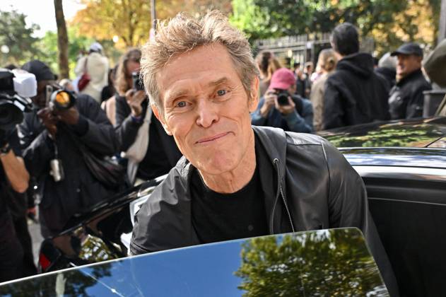 Bilder des Jahres 2024, Entertainment 10 Oktober Entertainment Themen der Woche KW40 Entertainment Bilder des Tages PFW Miu Miu Outside Arrivals Willem Dafoe arriving at Miu Miu show during Paris Fashion Week in Paris, France on October 1, 2024. Photo by Julien Reynaud APS-Medias ABACAPRESS.COM Paris France  Copyright: xReynaudxJulien APS-Medias ABACAx