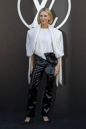 Vuitton Photo Call Cate Blanchett Photo Call pour Le Défilé Vuitton lors de la Fashion Week à Paris le 1er octobre 2024 Olivier Borde Bestimage Photo call Vuitton during Fashion Week in Paris on October 1st, 2024 Paris France  Copyright: xOLIVIERxBORDEx xBESTIMAGExOLIVIERxBORDEx xBESTIMAGEx