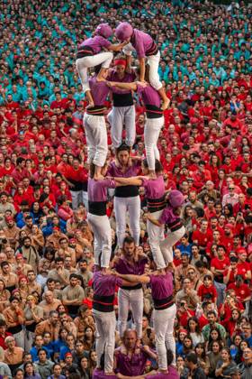 Bilder des Jahres 2024, News 10 Oktober News Themen der Woche KW40 News Bilder des Tages Concurs De Castells 2024 Members of the colla Moixiganguers d Igualada build a human tower during the Concurs de Castells competition in Tarragona, Spain, on October 6, 2024. Tarragona Spain  Copyright: xRubÃ nxLuciax originalFilename: vazquez-notitle241006_npVYe.jpg
