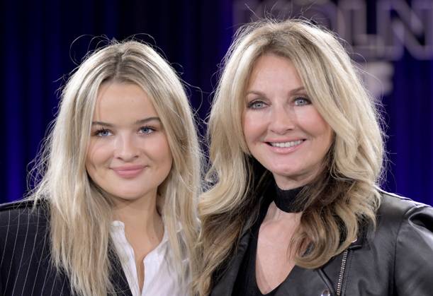 Talkshow Koelner Treff ( Ausstrahlung am 04.10.2024 ) : Frauke LUDOWIG , Moderatorin ( r. ) , und ihre Tochter Nele LUDOWIG ROEFFEN , 02.10.2024 Frauke LUDOWIG , Entertainer ( r. ) , and her daughter Nele LUDOWIG ROEFFEN , 02.10.2024