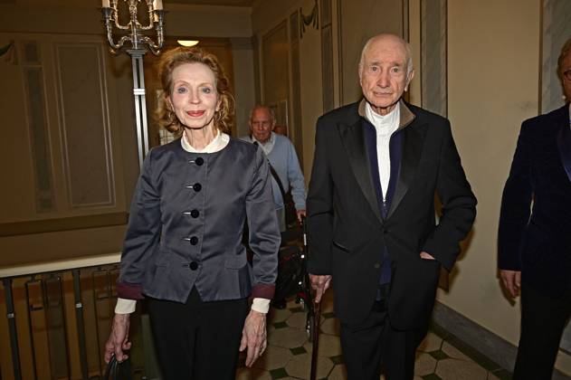 Sibylle Prinzessin von Preußen und Armin Mueller-Stahl bei der Gala der Europäischen Kulturwerkstatt (EKW) Ein Lied geht um die Welt und der Verleihung des Prinz von Preußen Preises 2024 an Armin Mueller-Stahl im Konzerthaus am Gendarmenmarkt. Berlin, 06.10.2024