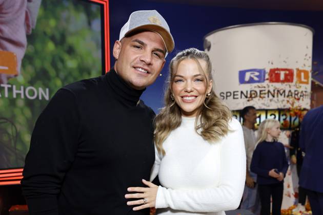 Sänger Pietro Lombardi und seine Verlobte Laura Maria Rypa beim 28. RTL-Spendenmarathon 2023 in den EMG-Studios. In der Villa von Pietro Lombardi (32) und seiner Verlobten Laura Rypa (28) kam es im Oktober 2024 zu einem Polizeieinsatz. Zwischen dem Paar soll es einen heftigen Streit gegeben haben. Die Influencerin hat sich nach Eintreffen der Einsatzkräfte in eine Klinik begeben. Hürth, 17.11.2023 NRW Deutschland Copyright: xChristophxHardtx