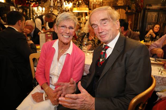 08.10.2024, Marchfelderhof Deutsch-Wagram, Verleihung des Goldenen Johann Strauß 2024, traditionellen Verleihung durch die Johann Strauss Gesellschaft Wien! im Bild: Trixi Schuba, Magic Christian, Verleihung des Goldenen Johann Strauß 2024