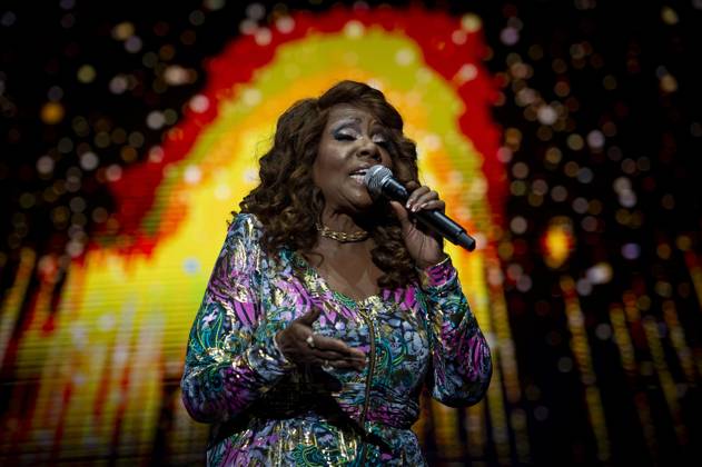 Bilder des Jahres 2024, Entertainment 10 Oktober Entertainment Themen der Woche KW41 Entertainment Bilder des Tages Gloria Gaynor Concert Singer Gloria Gaynor during a concert at the WiZink Center, on October 12, 2024, in Madrid Spain Gloria Fowles, better known by her stage name Gloria Gaynor, is an American disco and soul singer Gaynor returns to Spain after eight years, at the age of 81, to premiere a new song, Reaching for the Gold Spain.  Copyright: xJuanxBarbosax 6272078