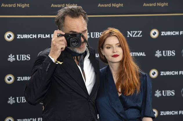 Carlos Leal und Lisa Brühlmann bei der Preisverleihung auf dem 20. Zurich Film Festival 2024 im Opernhaus. Zürich, 12.10.2024