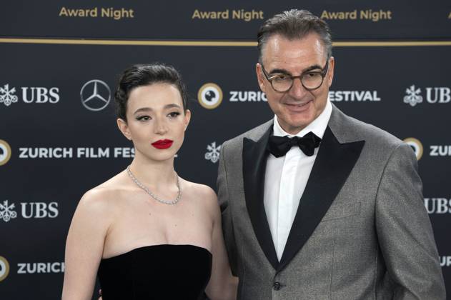 Vivienne Oesch und Christian Jungen bei der Preisverleihung auf dem 20. Zurich Film Festival 2024 im Opernhaus. Zürich, 12.10.2024