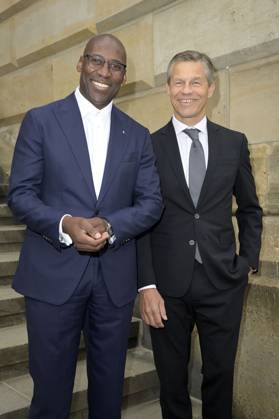 Joe Chialo und Frank Briegmann bei der Verleihung des Opus Klassik 2024 im Konzerthaus am Gendarmenmarkt. Berlin, 13.10.2024