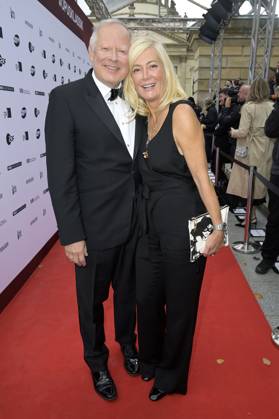 Axel Milberg mit Ehefrau Judith Milberg bei der Verleihung des Opus Klassik 2024 im Konzerthaus am Gendarmenmarkt. Berlin, 13.10.2024