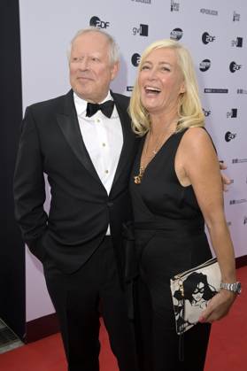 Axel Milberg mit Ehefrau Judith Milberg bei der Verleihung des Opus Klassik 2024 im Konzerthaus am Gendarmenmarkt. Berlin, 13.10.2024