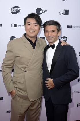 Lang Lang und Gautier Capucon bei der Verleihung des Opus Klassik 2024 im Konzerthaus am Gendarmenmarkt. Berlin, 13.10.2024