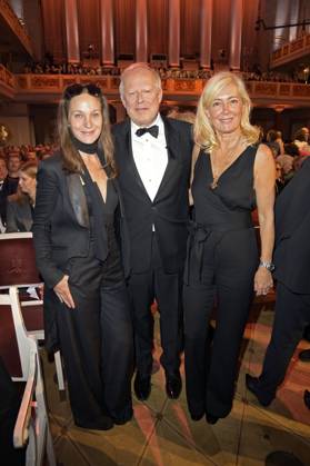 Jeanette Hain, Axel Milberg und Judith Milberg bei der Verleihung des Opus Klassik 2024 im Konzerthaus am Gendarmenmarkt. Berlin, 13.10.2024