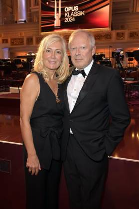 Axel Milberg mit Ehefrau Judith Milberg bei der Verleihung des Opus Klassik 2024 im Konzerthaus am Gendarmenmarkt. Berlin, 13.10.2024