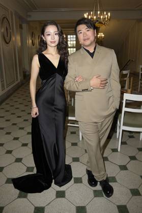 Gina Alice Redlinger und Lang Lang bei der Verleihung des Opus Klassik 2024 im Konzerthaus am Gendarmenmarkt. Berlin, 13.10.2024