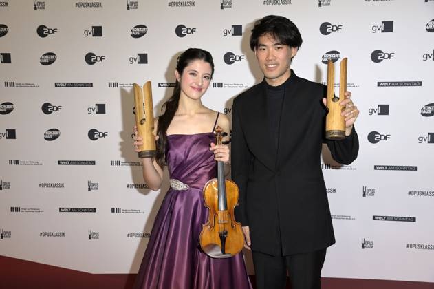 Maria Duenas und Bruce Liu bei der Verleihung des Opus Klassik 2024 im Konzerthaus am Gendarmenmarkt. Berlin, 13.10.2024