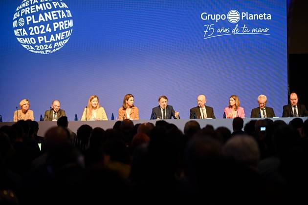 The Planeta Prize Jury holds a press conference one day before the 73rd edition of the award ceremony I D The director of Editorial Planeta and secretary of the voting Jury, Belén López, the philologist José Manuel Blecua, the writer Luz Gabás, the writer Carmen Posadas, the president of Grupo Planeta, José Creuheras, the writer Juan Eslava Galán, the Rector of the International University of Valencia, Eva Giner, and the writer Manuel Vázquez Montalbán d , during a press conference one day before the presentation of the 73rd edition of the Planeta Prize at La Llotja de Mar, on October 14, 2024, in Barcelona, Catalonia Spain Tomorrow the 73rd edition of the Planeta Prize, endowed with one million euros and 200,000 euros for the finalist, wi  Copyright: xLorenaxSopÃªnax 6274620