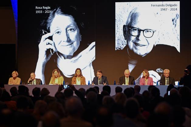 The Planeta Prize Jury holds a press conference one day before the 73rd edition I D The director of Editorial Planeta and secretary of the Jury with vote, Belén López, the philologist José Manuel Blecua, the writer Luz Gabás, the writer Carmen Posadas, the president of Grupo Planeta, José Creuheras, the writer Juan Eslava Galán, and the Rector of the International University of Valencia, Eva Giner, during a press conference one day before the 73rd edition, the president of Grupo Planeta, José Creuheras, the writer Juan Eslava Galán, and the Rector of the International University of Valencia, Eva Giner, during a press conference one day before the presentation of the 73rd edition of the Planeta Prize at La Llotja de Mar, on October 14, 2024  Copyright: xLorenaxSopÃªnax 6274626