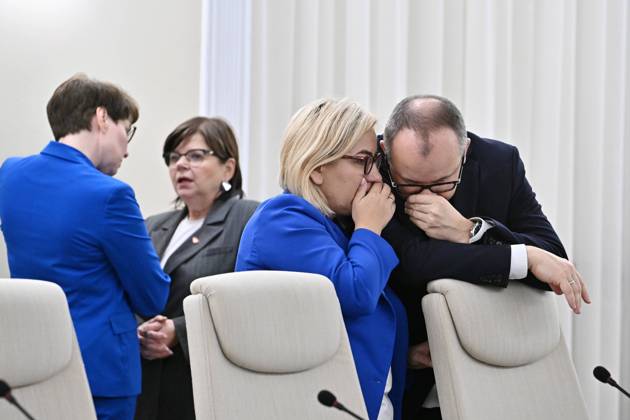 News Bilder des Tages RECORD DATE NOT STATED 14.10.2024 WARSZAWA WIECZORNE POSIEDZENIE RZADU RADY MINISTROW RADA MINISTROW 14 10 2024 WARSAW EVENING MEETING OF THE GOVERNMENT OF THE REPUBLIC OF POLAND. COUNCIL OF MINISTERS N Z IZABELA LESZCZYNA PAULINA HENNIG KLOSKA ADAM BODNAR FOT DAMIAN BURZYKOWSKI NEWSPIX.PL --- Newspix.pl  DB141024_028