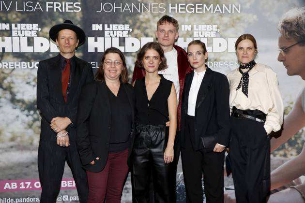 In Liebe, Eure Hilde , Filmpremiere im Kino in der Kulturbrauerei, Berlin, 14.10.2024 Alexander Scheer, Tilla Kratochwill, Liv Lisa Fries, Johannes Hegemann, Claudia Steffen, Fritzi Haberland bei der Premiere von IN LIEBE, EURE HILDE im Kino in der Berliner Kulturbrauerei, Berlin am 14.10.2024 Berlin Kino in der Kulturbrauerei Copyright: xAnitaxBuggex