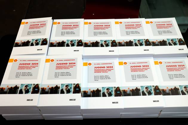 Deutschland, Berlin, Bundespressekonferenz, Thema: 19. Shell Jugendstudie 2024