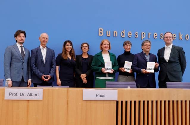 Deutschland, Berlin, Bundespressekonferenz, Thema: 19. Shell Jugendstudie 2024