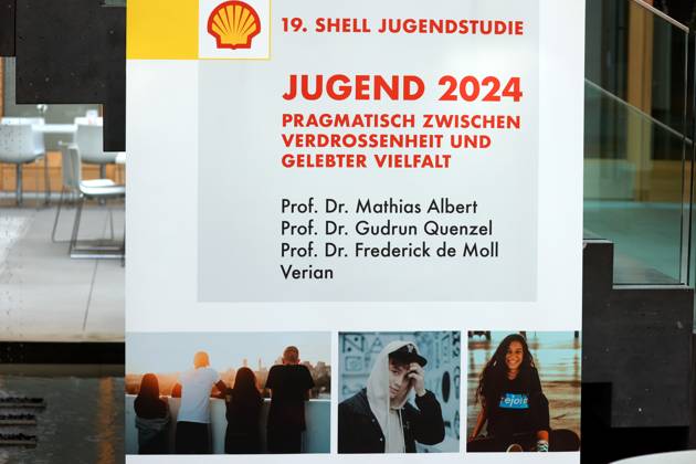 Deutschland, Berlin, Bundespressekonferenz, Thema: 19. Shell Jugendstudie 2024