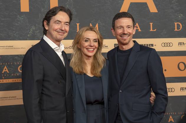 Martin Bachmann, Inga Leschek und Oliver Berben bei der Premiere des Kinofilms Hagen - Im Tal der Nibelungen im Mathäser Filmpalast. München, 15.10.2024