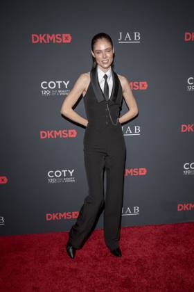 October 17, 2024, New York, United States: Coco Rocha attends the 18th Annual DKMS Gala in New York City. New York United States - ZUMAs197 20241017_aaa_s197_501 Copyright: xRonxAdarx
