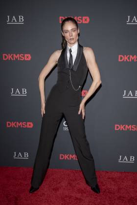 October 17, 2024, New York, United States: Coco Rocha attends the 18th Annual DKMS Gala in New York City. New York United States - ZUMAs197 20241017_aaa_s197_507 Copyright: xRonxAdarx