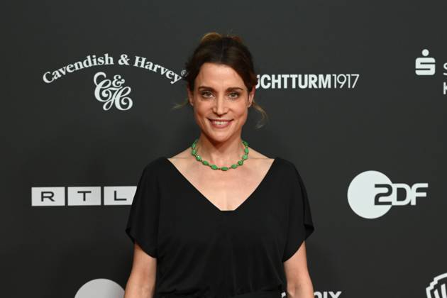 Stefanie WILPERT, Schauspielerin, Roter Teppich, Red Carpet Show, Ankunft, arrival, Eroeffnung des Film Festivals Cologne 2024 und Fotocall fuer den Film RIEFENSTAHL auf dem Film Festival Cologne 2024 in Koeln, 19.10.2024.