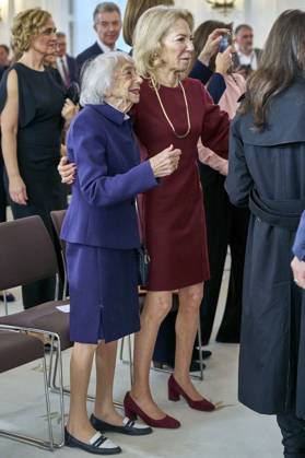 Margot Friedländer bei der Verleihung der Sonderstufe des Großkreuzes des Verdienstordens der Bundesrepublik Deutschland an Präsident Biden für dessen Einsatz für die deutsch-amerikanische Freundschaft und die transatlantische Partnerschaft im Schloss Bellevue. Berlin, 18.10.204