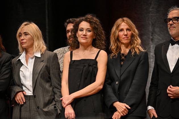 16th Lumiere Film Festival Lumiere Award Ceremony Emmanuelle Beart, Coralie Fargeat, Sandrine Kiberlain attending the Lumiere Award Ceremony ( Prix Lumiere ) during the 16th Lumiere Film Festival in Lyon, France on October 18, 2024. Photo by Julien Reynaud APS-Medias ABACAPRESS.COM Lyon France  Copyright: xReynaudxJulien APS-Medias ABACAx