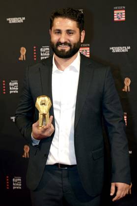 Nur Muhammed Tarhan bei der 35. Verleihung des Hessischen Film- und Kinopreises 2024 in der Alten Oper. Frankfurt am Main, 18.10.2024