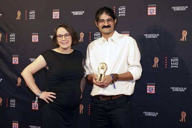 Anna Schoeppe und Hesam Yousefi bei der 35. Verleihung des Hessischen Film- und Kinopreises 2024 in der Alten Oper. Frankfurt am Main, 18.10.2024